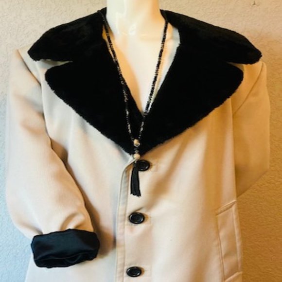 Coat - Picture 3 of 10